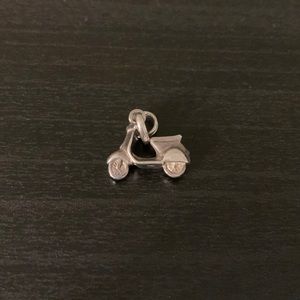 These sold pls note they are no longer available. Sorry for the inconvenience